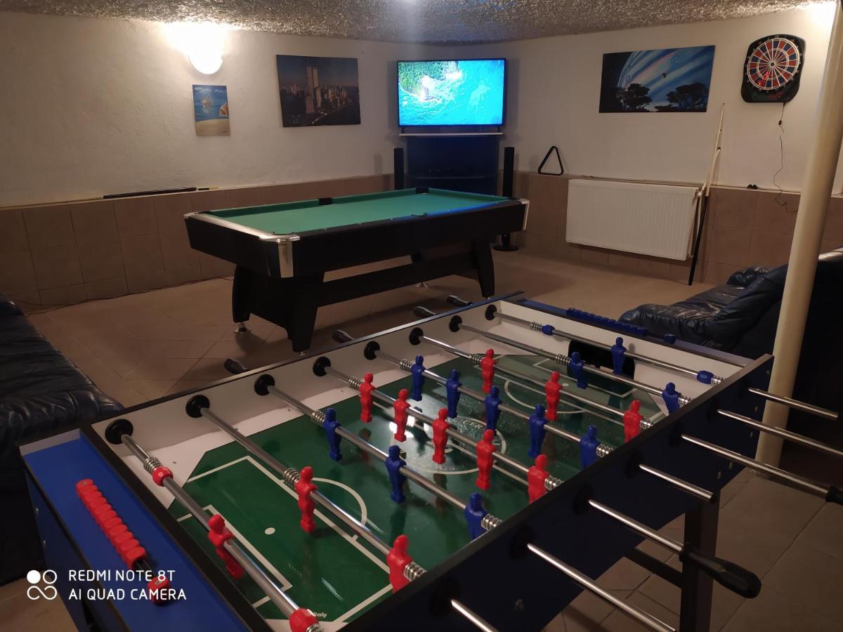 Nikolux Apartman Hajdúszoboszló Esterno foto