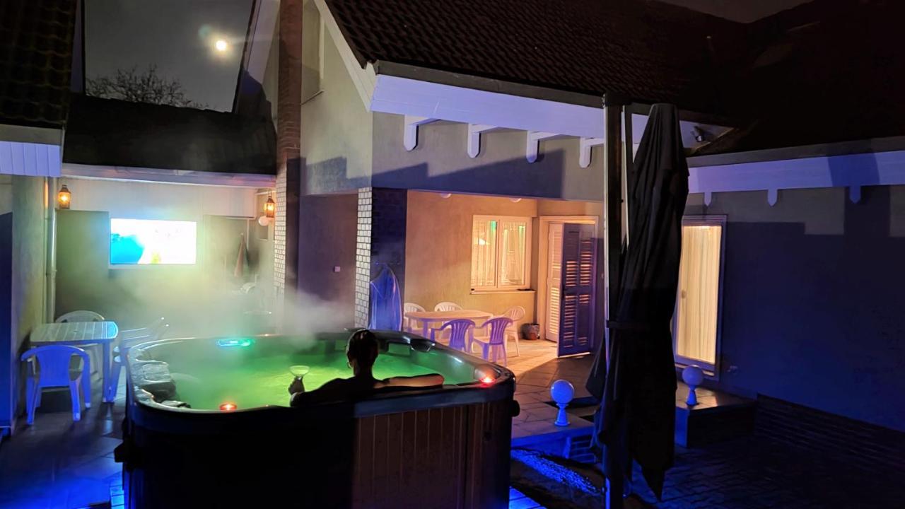 Nikolux Apartman Hajdúszoboszló Esterno foto