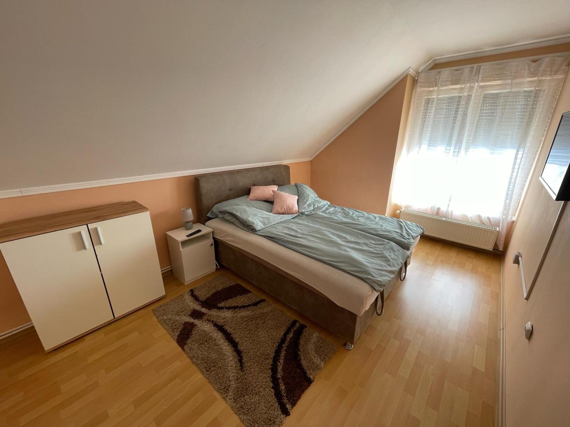 Nikolux Apartman Hajdúszoboszló Esterno foto