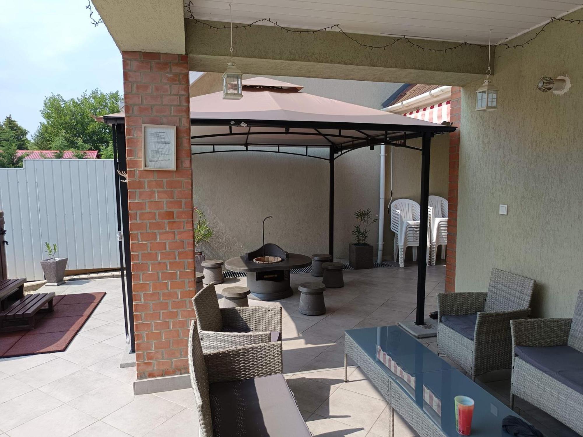 Nikolux Apartman Hajdúszoboszló Esterno foto