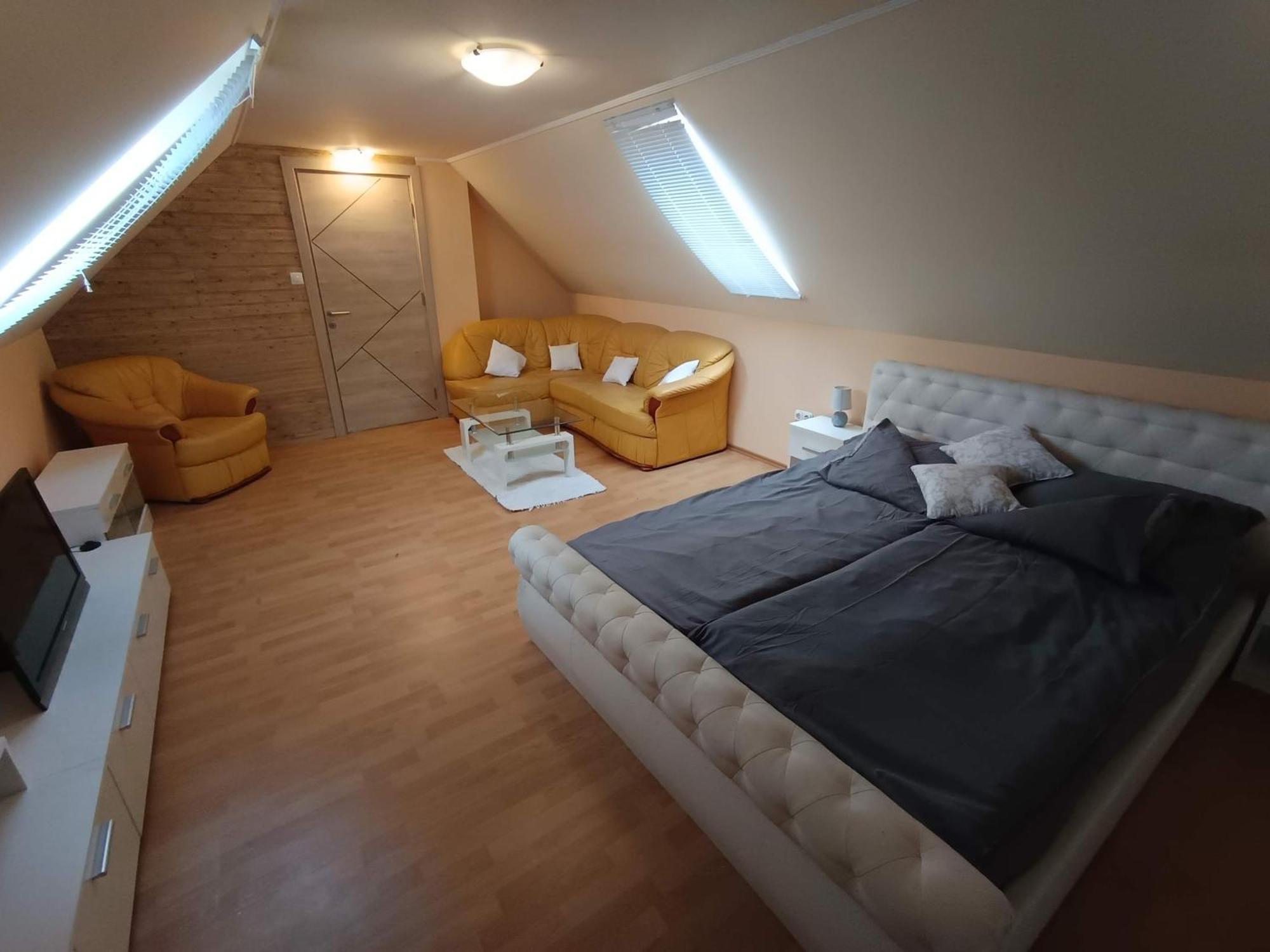 Nikolux Apartman Hajdúszoboszló Esterno foto