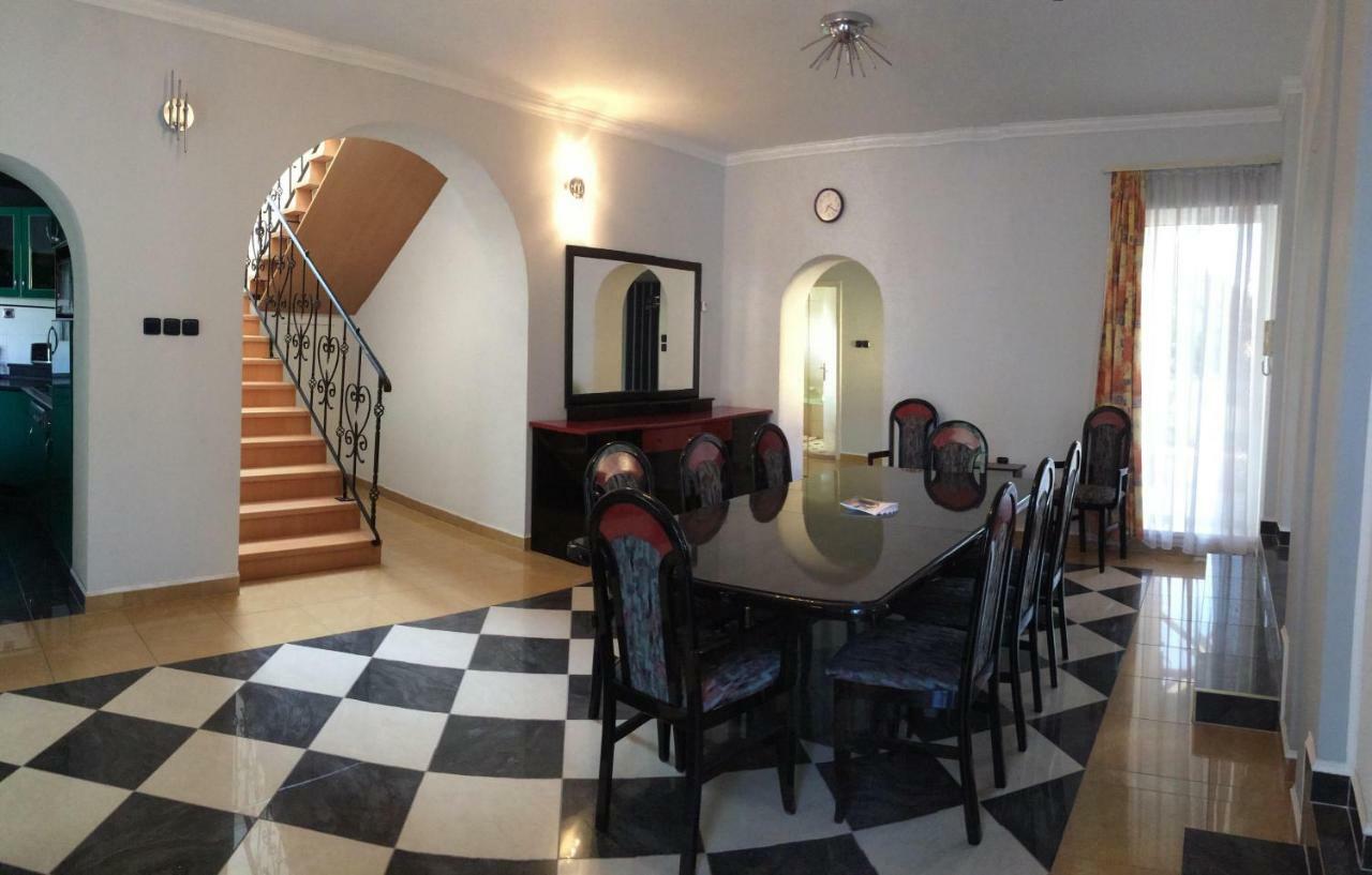 Nikolux Apartman Hajdúszoboszló Esterno foto